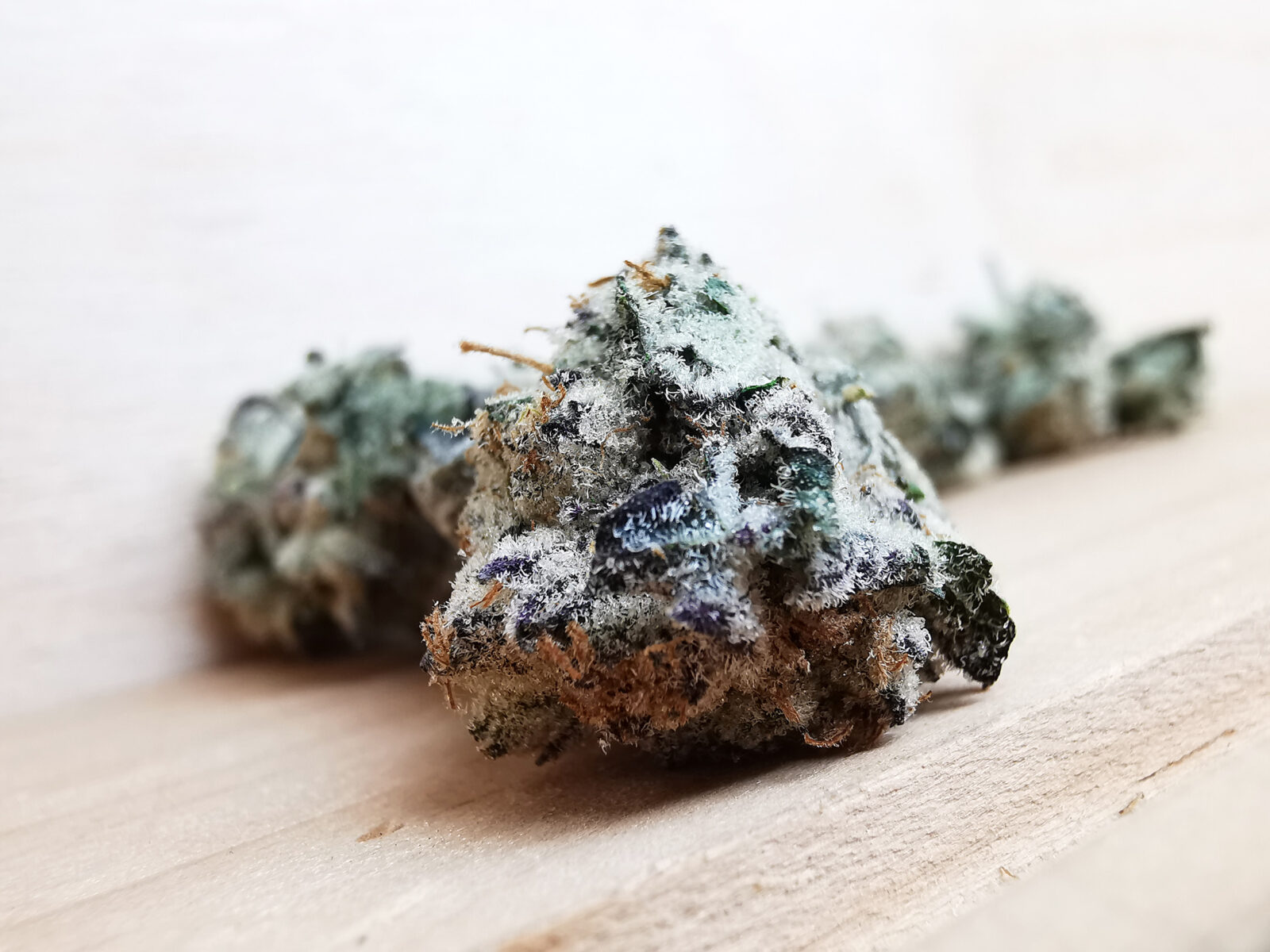 AAAA White Widow Smalls - Image 4